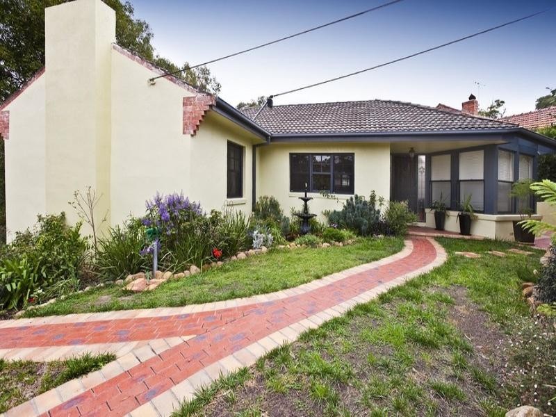 45 The Avenue, Ferntree Gully VIC 3156