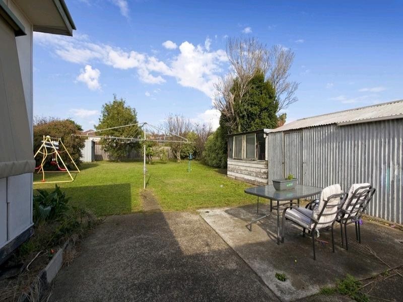 8 Warbla Street, Dandenong North VIC 3175