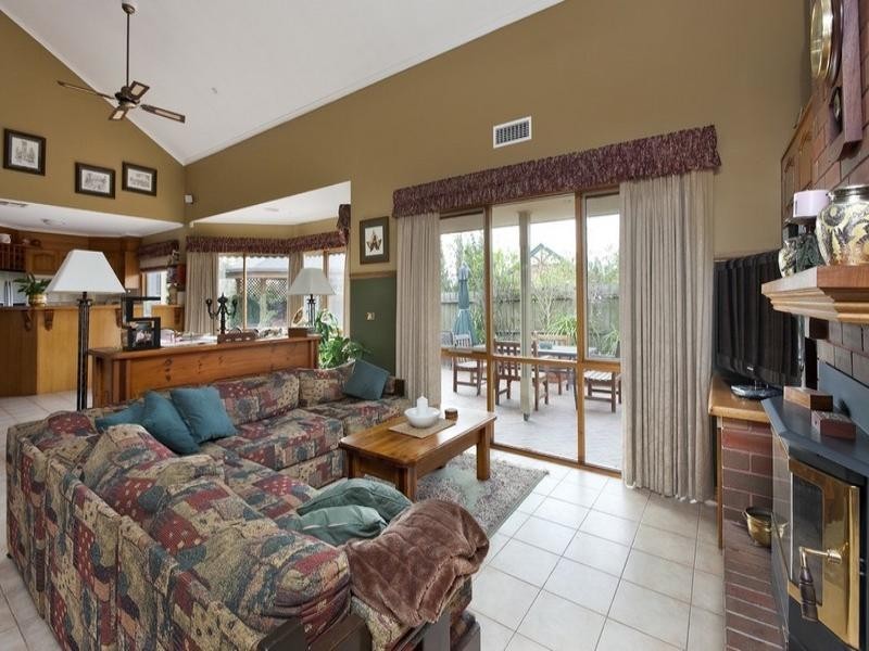 11 Catalpa Place, Lysterfield VIC 3156