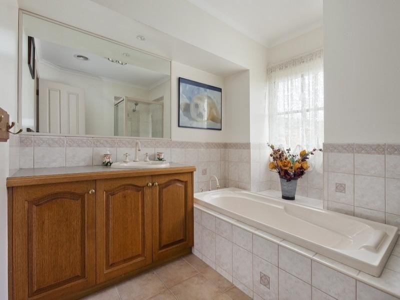 11 Catalpa Place, Lysterfield VIC 3156