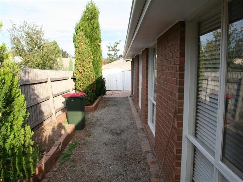 26 Laanecoorie Drive, Lysterfield VIC 3156