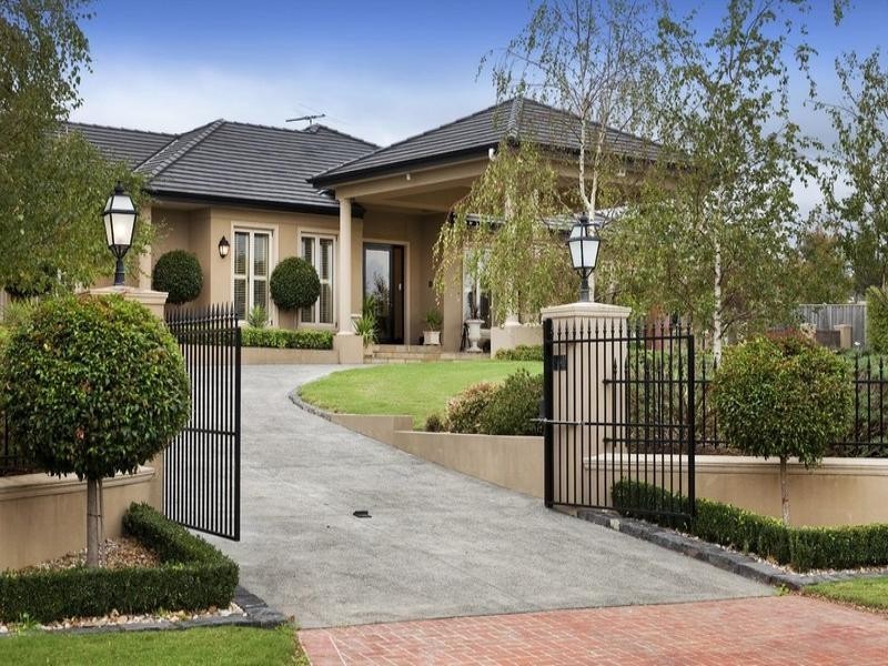 73 Grange Drive, Lysterfield VIC 3156