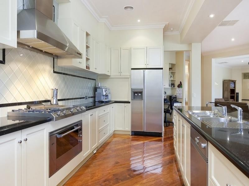 73 Grange Drive, Lysterfield VIC 3156