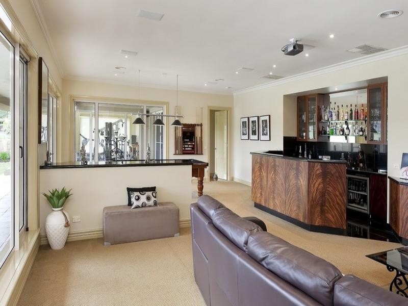 73 Grange Drive, Lysterfield VIC 3156