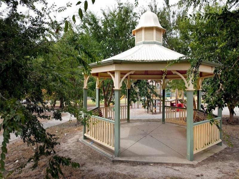 73 Grange Drive, Lysterfield VIC 3156