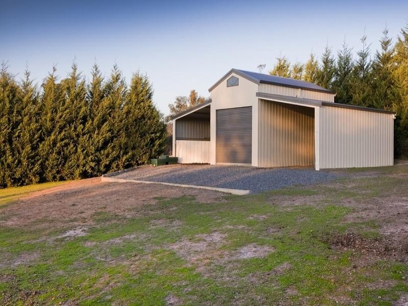 2 Bergner Court, Lysterfield VIC 3156