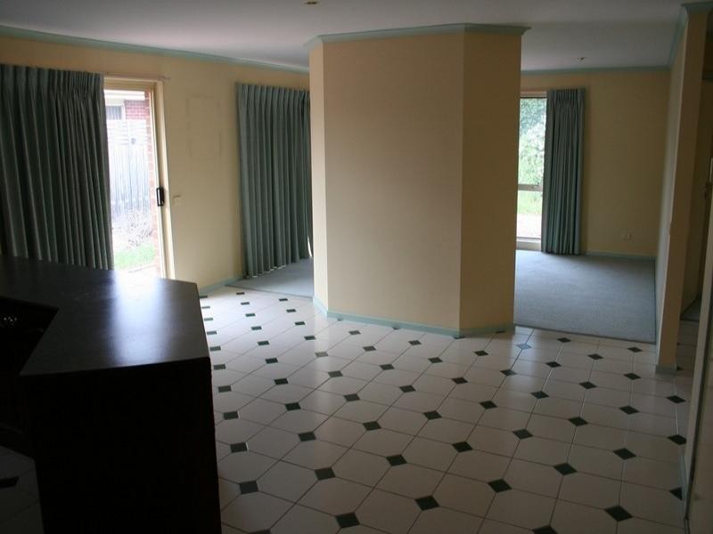 88 Buckingham Drive, Rowville VIC 3178