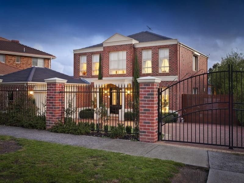 153 Turramurra Drive, Rowville VIC 3178