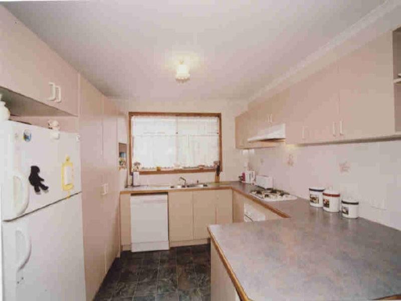 11 Elaine Place, Rowville VIC 3178