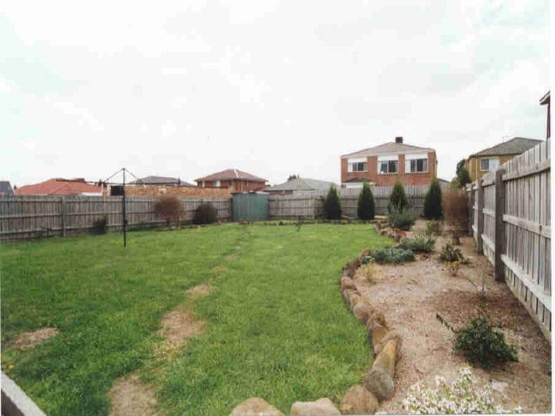 11 Elaine Place, Rowville VIC 3178