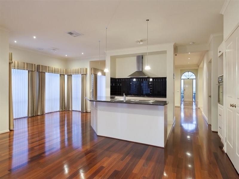 29 Langhorne Crescent, Rowville VIC 3178