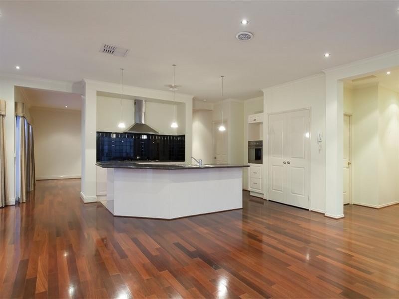 29 Langhorne Crescent, Rowville VIC 3178