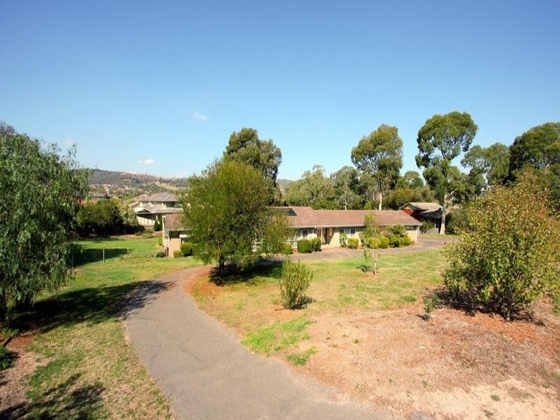 12 Raymond Road, Rowville VIC 3178