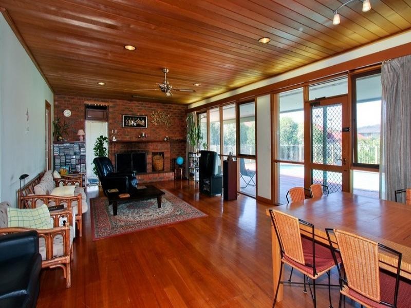 12 Raymond Road, Rowville VIC 3178