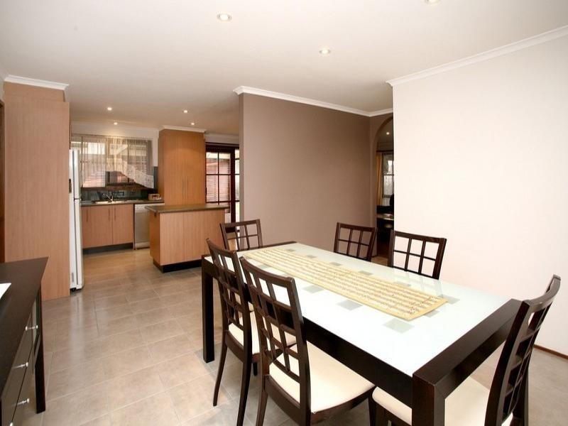 15 Trevena Close, Rowville VIC 3178