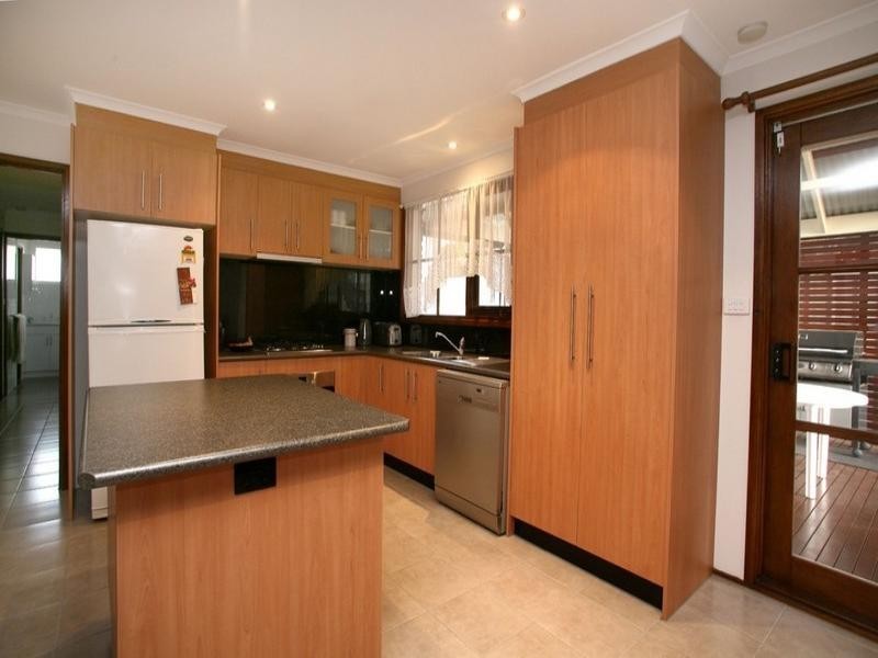 15 Trevena Close, Rowville VIC 3178
