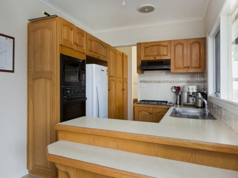 1/4 Kent Street, Knoxfield VIC 3180