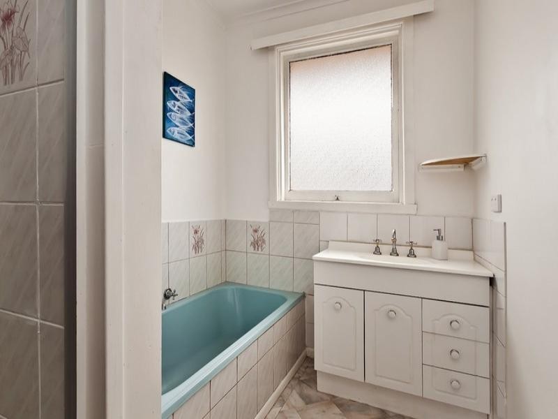 1/4 Kent Street, Knoxfield VIC 3180