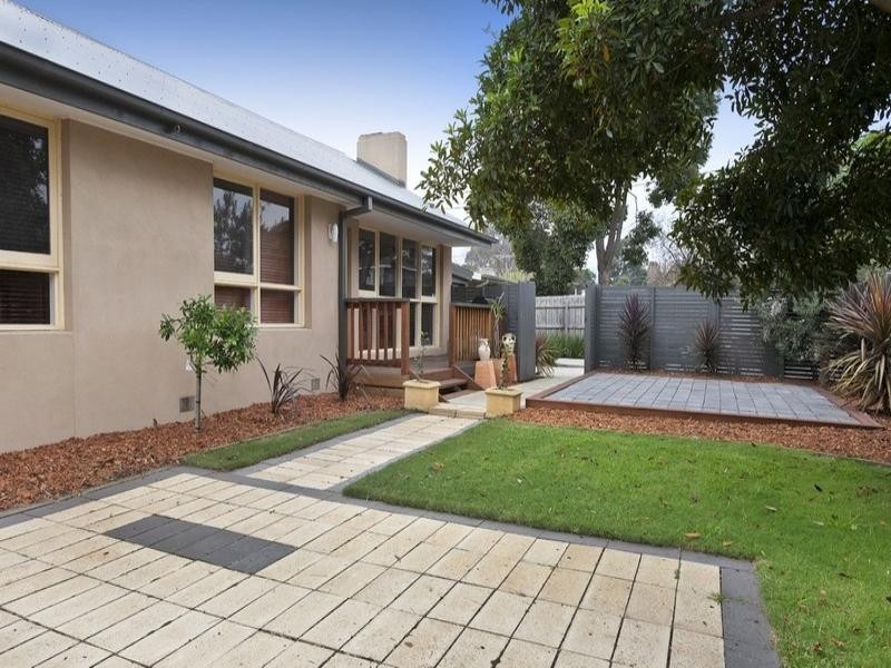 1/4 Kent Street, Knoxfield VIC 3180