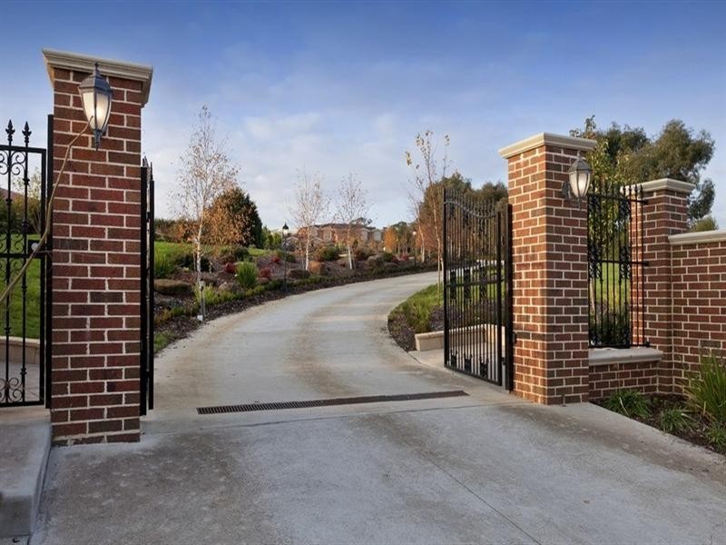 109 Grange Drive, Lysterfield VIC 3156