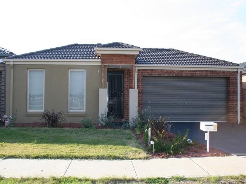 18 Boland Drive, Lyndhurst VIC 3975