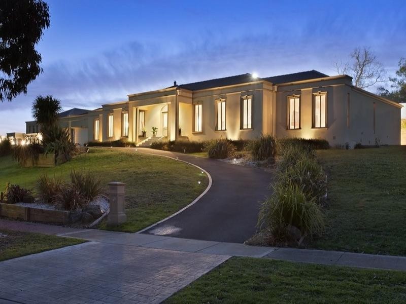 7-9 Gladesville Close, Lysterfield South VIC 3156