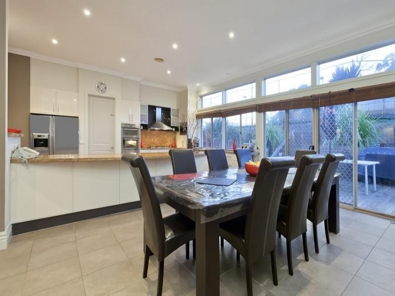 7-9 Gladesville Close, Lysterfield South VIC 3156