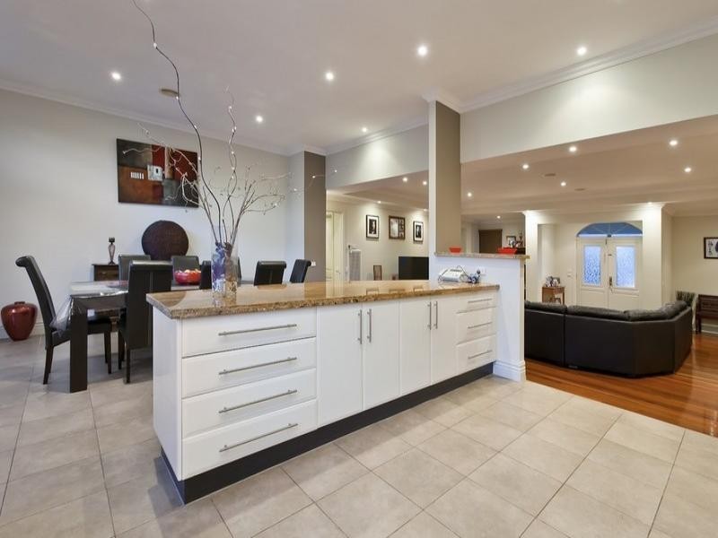 7-9 Gladesville Close, Lysterfield South VIC 3156