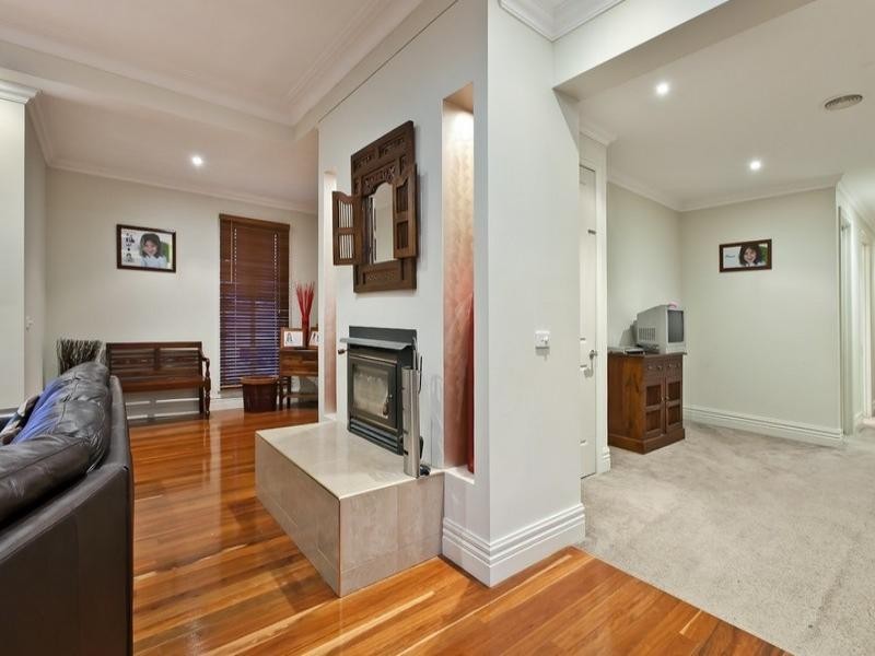 7-9 Gladesville Close, Lysterfield South VIC 3156