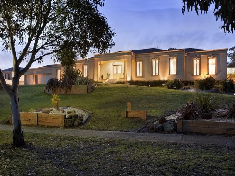 7-9 Gladesville Close, Lysterfield South VIC 3156