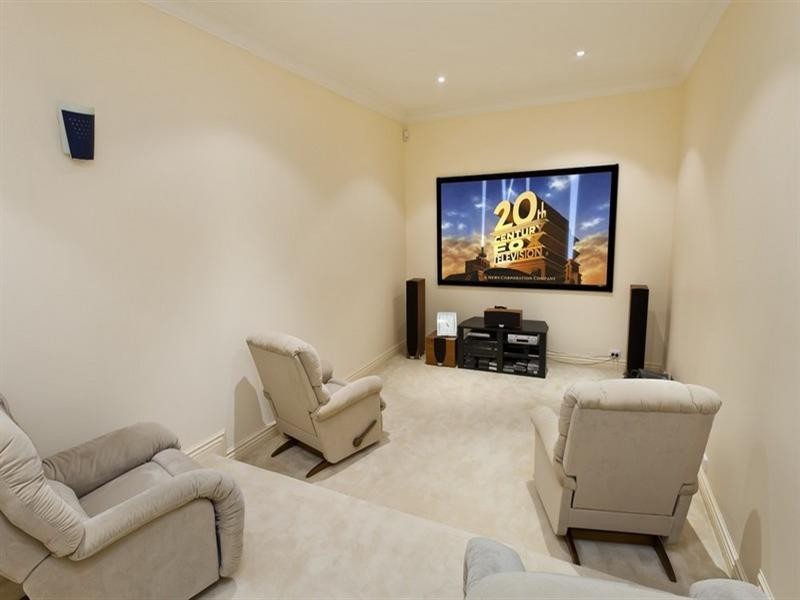 81 Grange Drive, Lysterfield VIC 3156