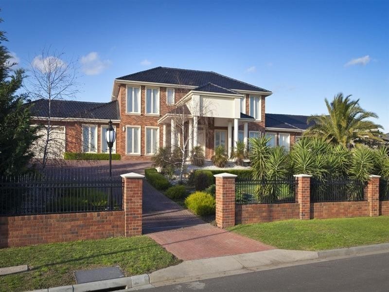 81 Grange Drive, Lysterfield VIC 3156