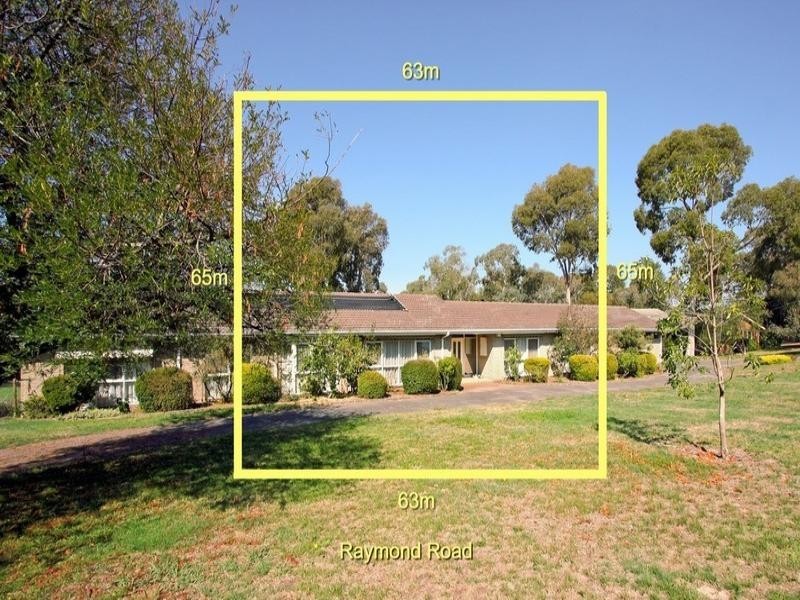 12 Raymond Road, Rowville VIC 3178