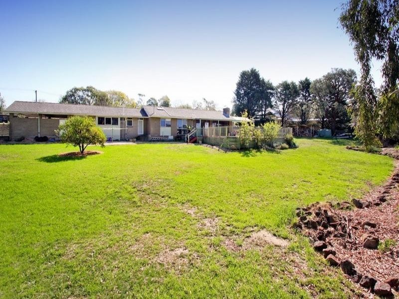 12 Raymond Road, Rowville VIC 3178