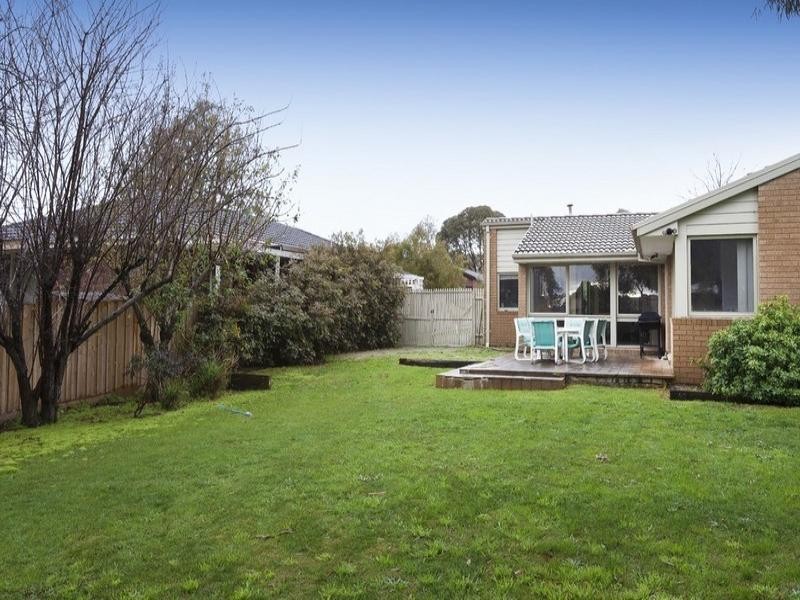 11 Cardinia Way, Rowville VIC 3178