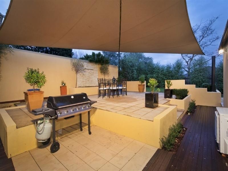 8 Overton Close, Rowville VIC 3178