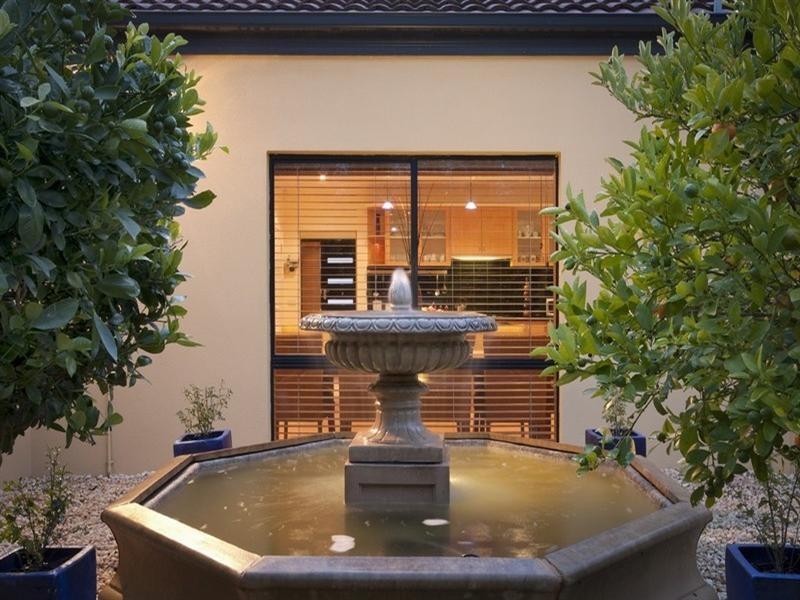 8 Overton Close, Rowville VIC 3178