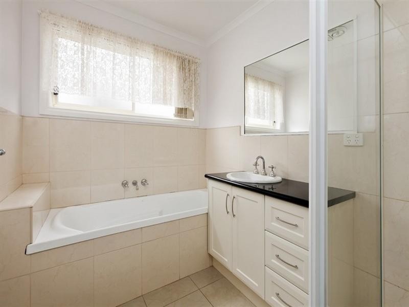 2/1080 Stud Road, Rowville VIC 3178