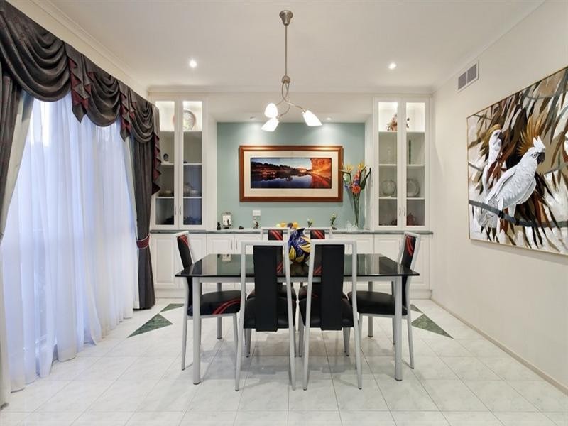 11 Forrest Hill Grove, Lysterfield South VIC 3156