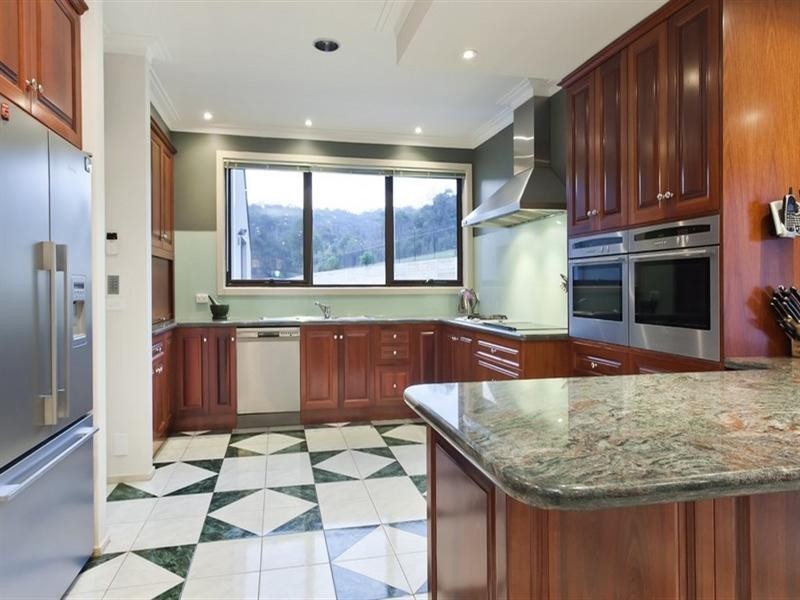 11 Forrest Hill Grove, Lysterfield South VIC 3156