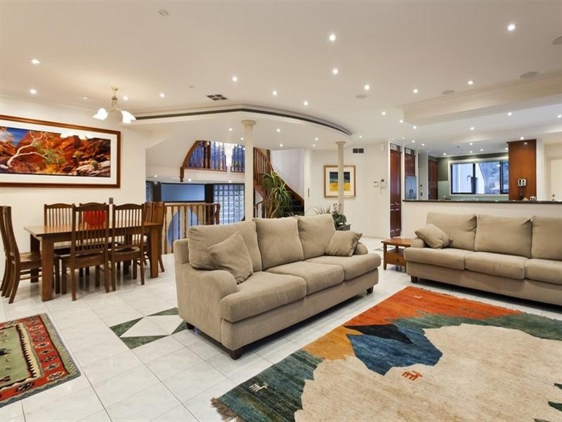 11 Forrest Hill Grove, Lysterfield South VIC 3156