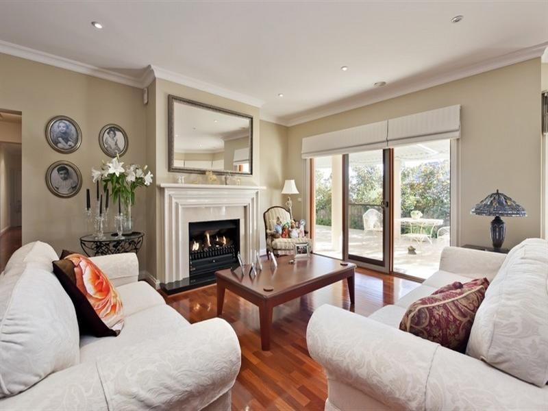 1 Hill Edge Court, Lysterfield South VIC 3156
