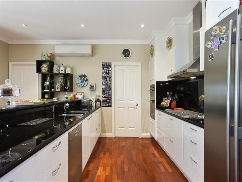 1 Hill Edge Court, Lysterfield South VIC 3156