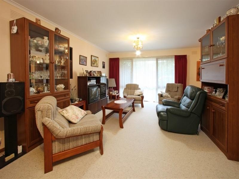 17 Mantung Crescent, Rowville VIC 3178