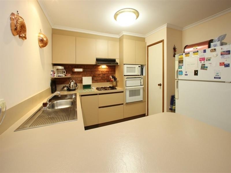 17 Mantung Crescent, Rowville VIC 3178