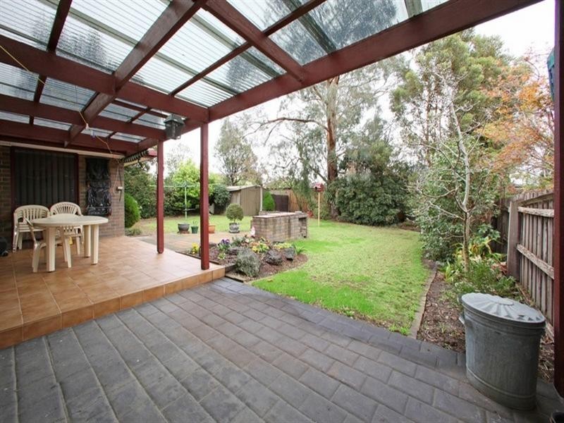 17 Mantung Crescent, Rowville VIC 3178