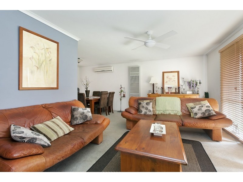 24 Landsborough Avenue, Rowville VIC 3178