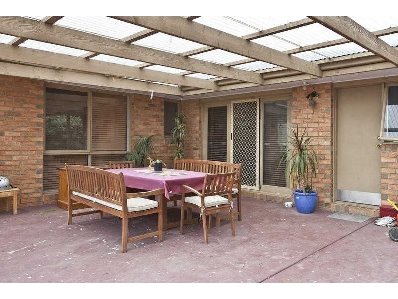 24 Landsborough Avenue, Rowville VIC 3178