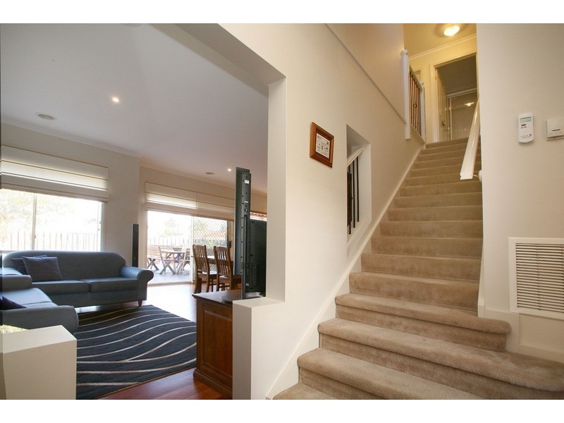 19 St Laurent Rise, Knoxfield VIC 3180