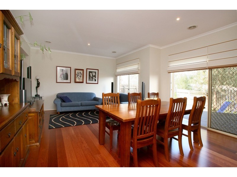 19 St Laurent Rise, Knoxfield VIC 3180